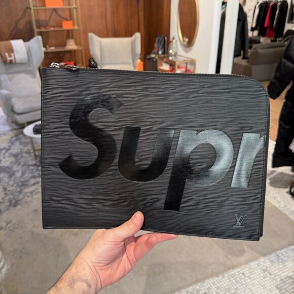 Louis Vuitton X Supreme FW17 Black Epi Logo Pochette Jour GM Pouch - Picture 16 of 16
